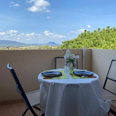 3-bed Apt, 4 Ppl, Pool, Wifi, Parking Appartamento Fréjus